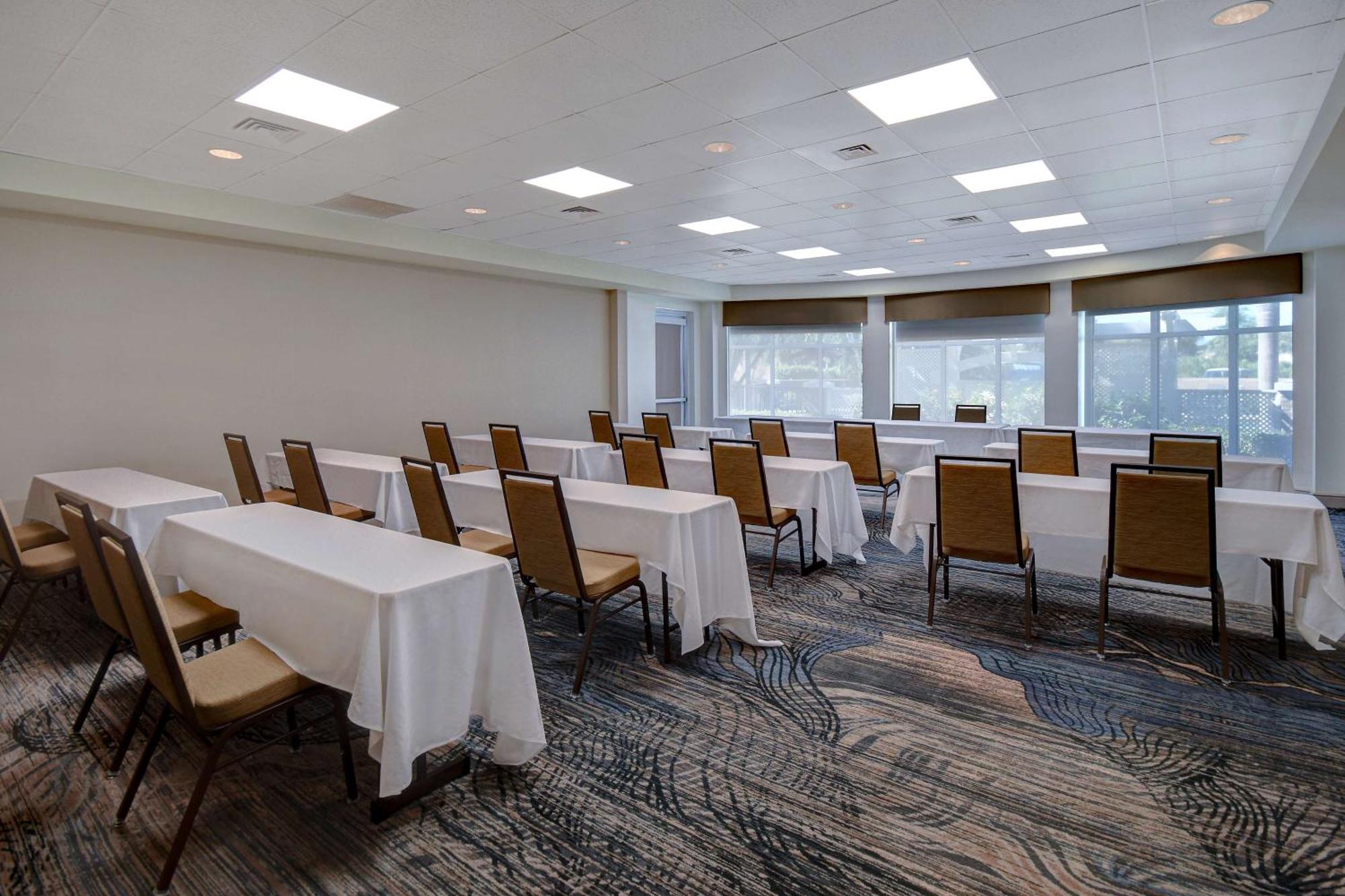 Hilton Garden Inn Fort Myers Dış mekan fotoğraf