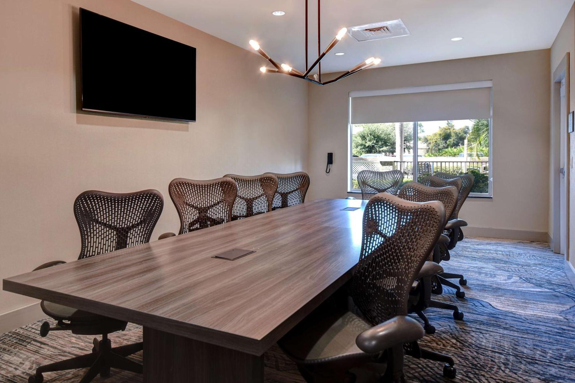 Hilton Garden Inn Fort Myers Dış mekan fotoğraf