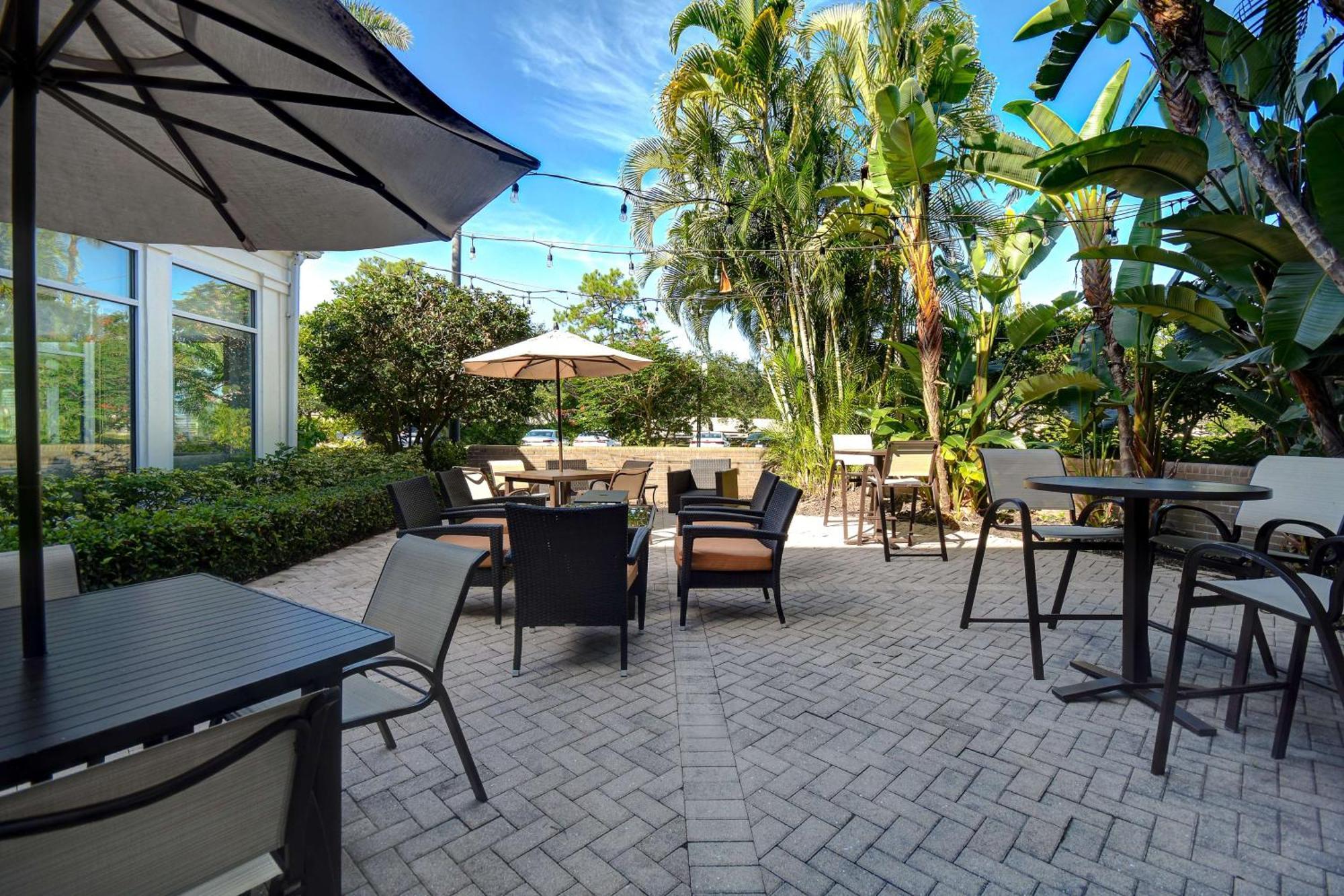 Hilton Garden Inn Fort Myers Dış mekan fotoğraf